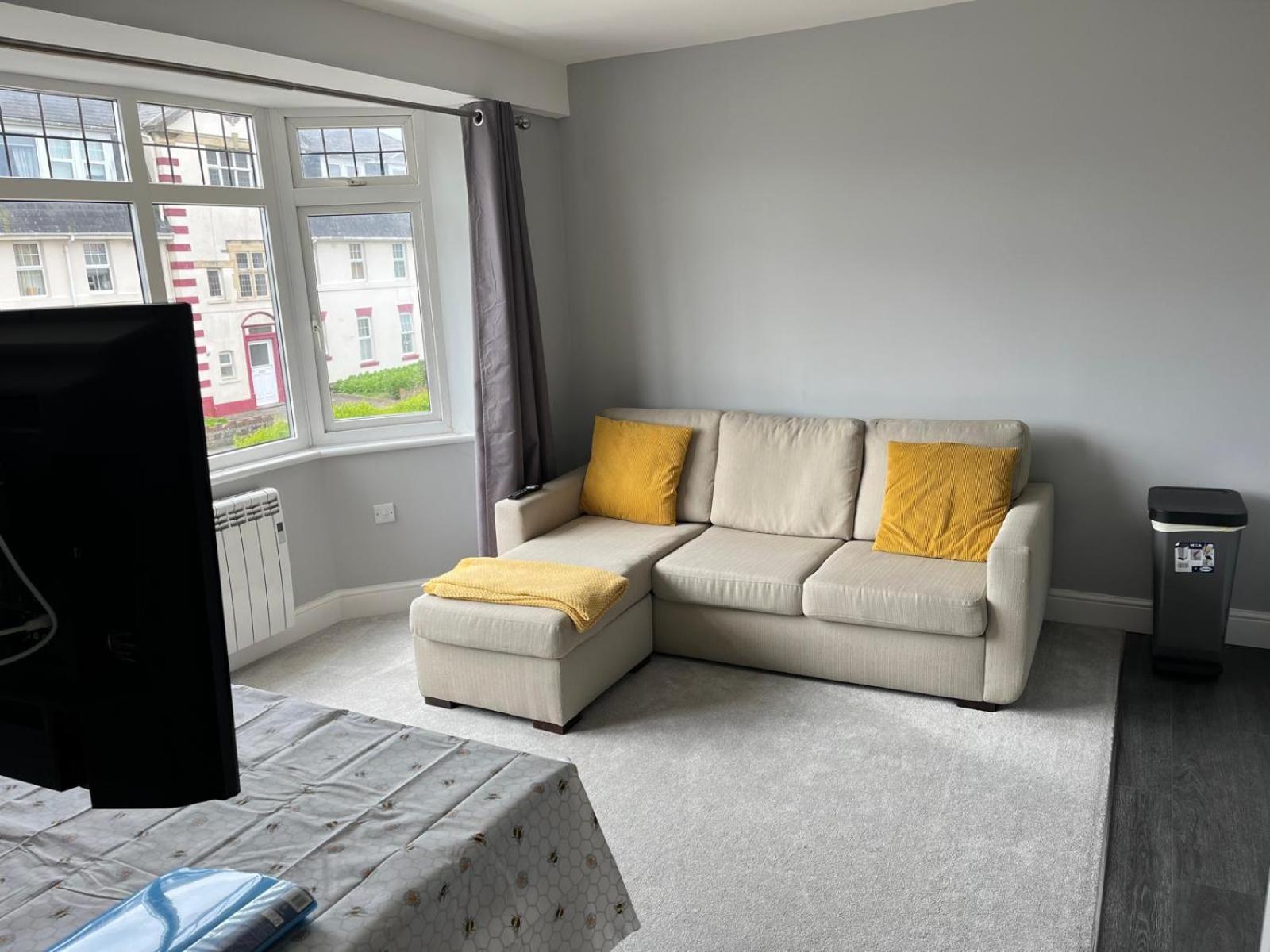 New One Bed 1st Floor Flat Close To The Apartamento